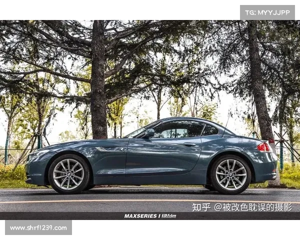 「青花驭电·瓷韵超跑」——当非遗釉彩“开”上奥迪 手机壁纸