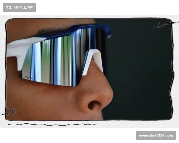 从“好看”到“好用”?Meta将与运动品牌Oakley联名推出新款AI眼镜 从“好看”到“好用”?Meta将与运动品牌Oakley联名推出新款AI眼镜